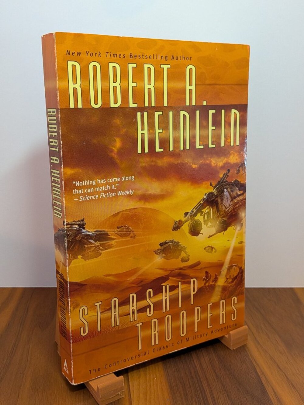 Starship Troopers by Robert A. Heinlein (2006, Uk-B Format Paperback)